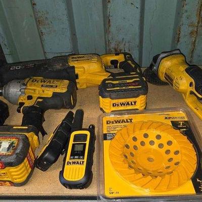 Sale Photo Thumbnail #321: #3072 • Dewalt Tools
