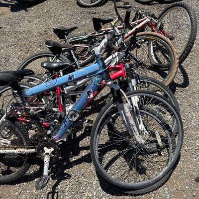 #80004 • 5 Mountain Bikes
