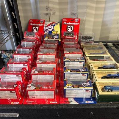Sale Photo Thumbnail #371: #4046 • NEW!!! (29) Die Cast Cars
