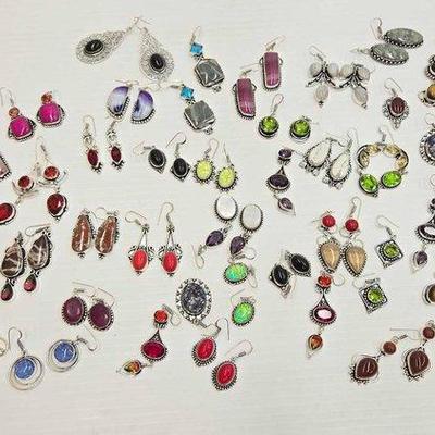 #1014 • Costume Jewelry Earrings
