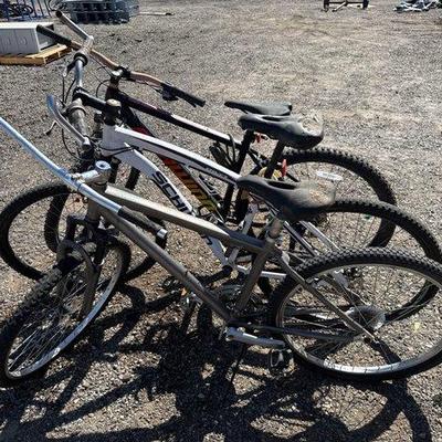 #83004 • (3) Bicycles
