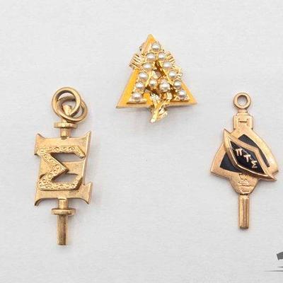 #806 • 10k Gold Pendants &amp; Pin, 8.8g
