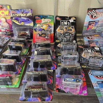 Sale Photo Thumbnail #353: #4010 • NEW!!! Racing Champions Diecast Car Collection & Figures
