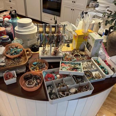 Sale Photo Thumbnail #28
