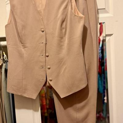 Sale Photo Thumbnail #195