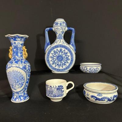 Chinese Blue And White Porcelain Items