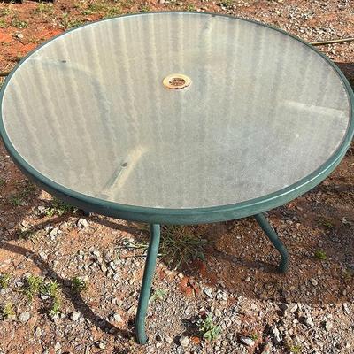 Round Glass Patio Table 