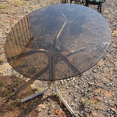 Beautiful Mid-Century Oval Glass-Top Table 