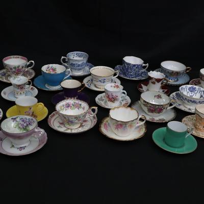 Teacups & Saucers | Floral Bone China, Porcelain & Gilded Designs | Mix of English & Japanese 