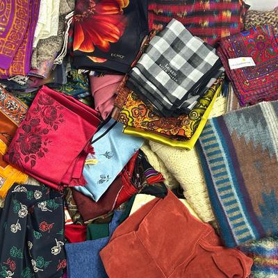 Scarves & More - Kriska, Glentex, Sam Hilu, Vera, Oscar De La Renta, and More 