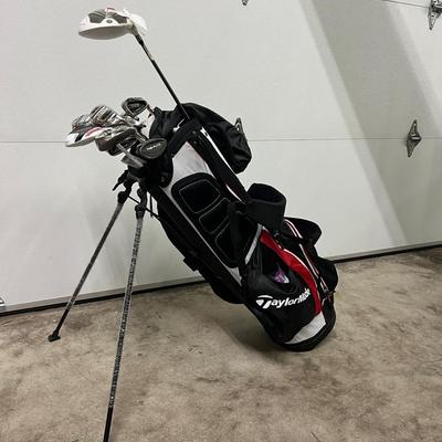 Golf Clubs: TaylorMade, Cleveland & TaylorMade Bag
