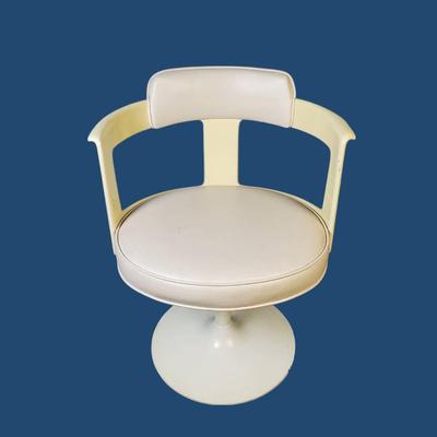 MCM Swivel Chair With Tulip Base - 