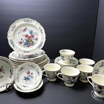 Wedgwood Of Etruria Williamsburg Potpurri China 