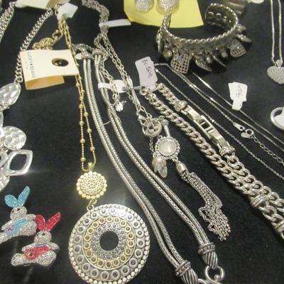 Sale Photo Thumbnail #12