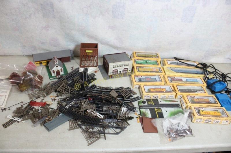 Sale Photo Thumbnail #83