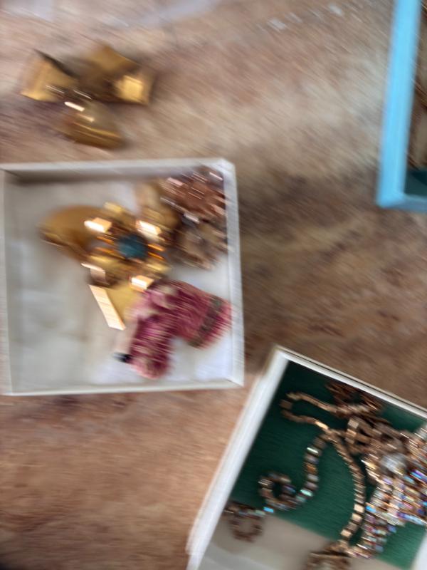 Sale Photo Thumbnail #764