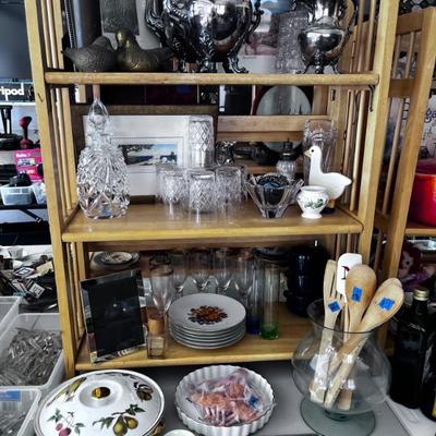 Sale Photo Thumbnail #83: GLASS AND CRYSTAL 