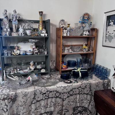 Sale Photo Thumbnail #34: VINTAGE "BLUE" COLLECTABLES