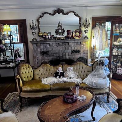 Sale Photo Thumbnail #5: LIVING ROOM 