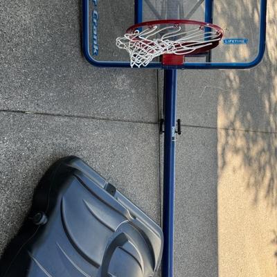 Lifetime, Power Crank 10 Foot Basketball Hoop 