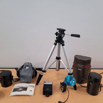 Vintage Camera Equipment 