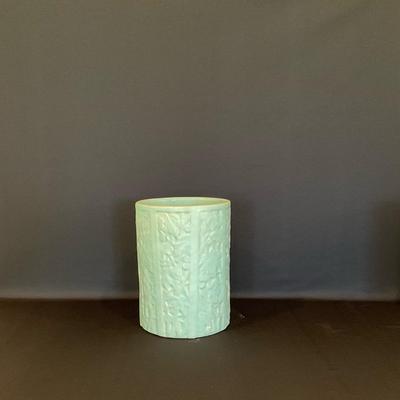 Vintage McCoy Planter No.1