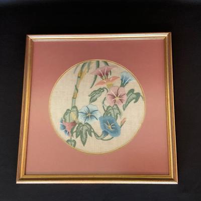 Embroidered Floral Art￼