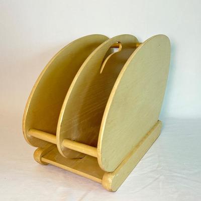 Butler #565 Magazine Rack