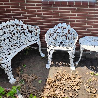 Project Piece White Iron Patio Set 