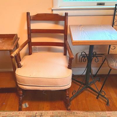 Mid Century Tables & Chairs: 1940s , 1950s