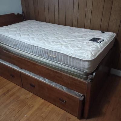 Twin Size Trundle Bed