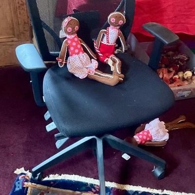 Rolling office chair
