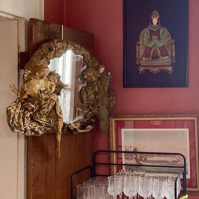 Mirror wreath, Asian plaque