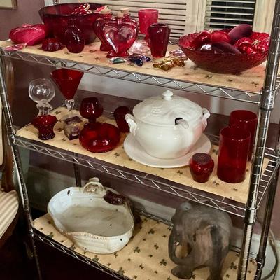 Red glassware