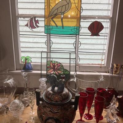 Covered urn