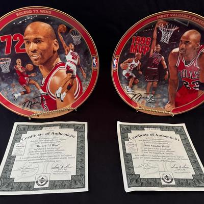 Lot 209: Michael Jordon Commemorative Plates ( MVP& 72 Wins)