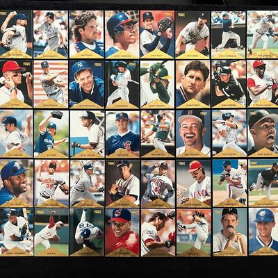 Lot 303: 1996 Pinnacle Baseball Card Lot + 7 Unopened Packs