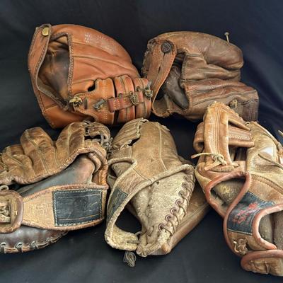 Lot 454: Lot of 5 Vintage Leather Baseball Gloves – Rawlings, Hutch, More
