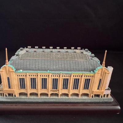 Lot 211: Danbury Mint Boston Garden Replica 