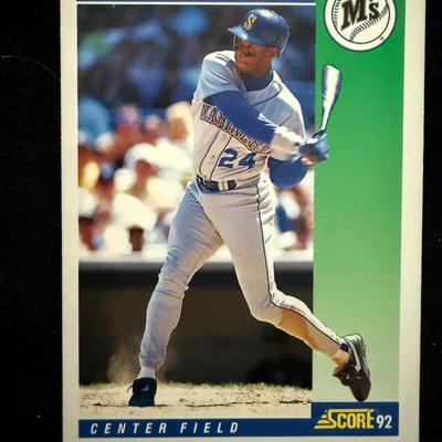 Lot 517: Score 92 Baseball Set