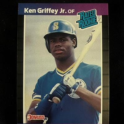 Lot 310: 1989 Donruss Complete Baseball Card Set #1