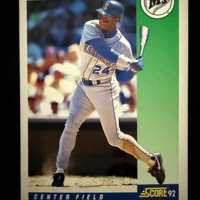 Lot 510: Score 1992 Complete Baseball Card Set