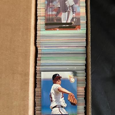 Lot 309: 1993 Fleer Ultra Complete Baseball Card Set (Cards #1–650) – Full Series I & II  