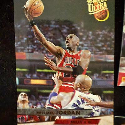 Lot 501: 93-94 Fleer Ultra Basketball Set