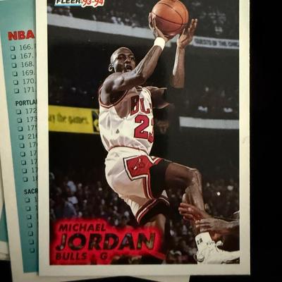 Lot 502: 93-94 Fleer Trading Card Sets (8)