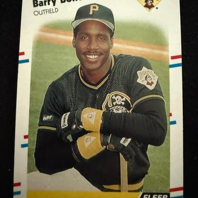 Lot 520: 1988 Fleer Complete Baseball Card Set