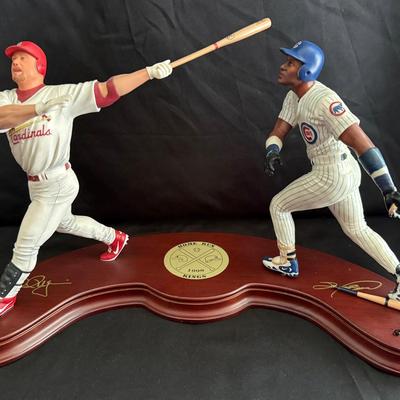 Lot 416: 1998 Danbury Mint “Home Run Kings” Mark McGwire & Sammy Sosa Limited Edition Figurine