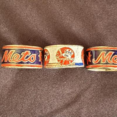 Lot 436: Vintage NY Mets & Yankees Enamel Souvenir Rings – Set of 3 MLB Collectibles