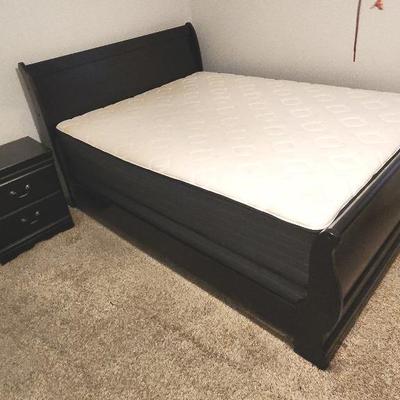 Queen Black Bed And Nightstand 