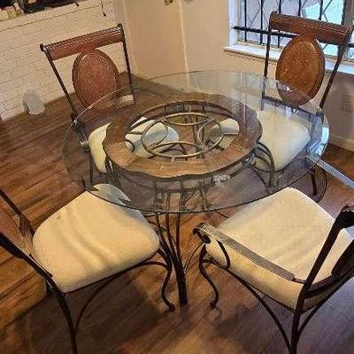 Breakfast Table With 4 Chairs 